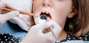 Denti dei bambini: 10 segnali da osservare e quando fare una visita ortodontica